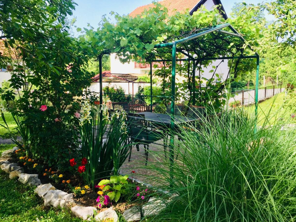 Apartment Garden Slunj Exterior photo