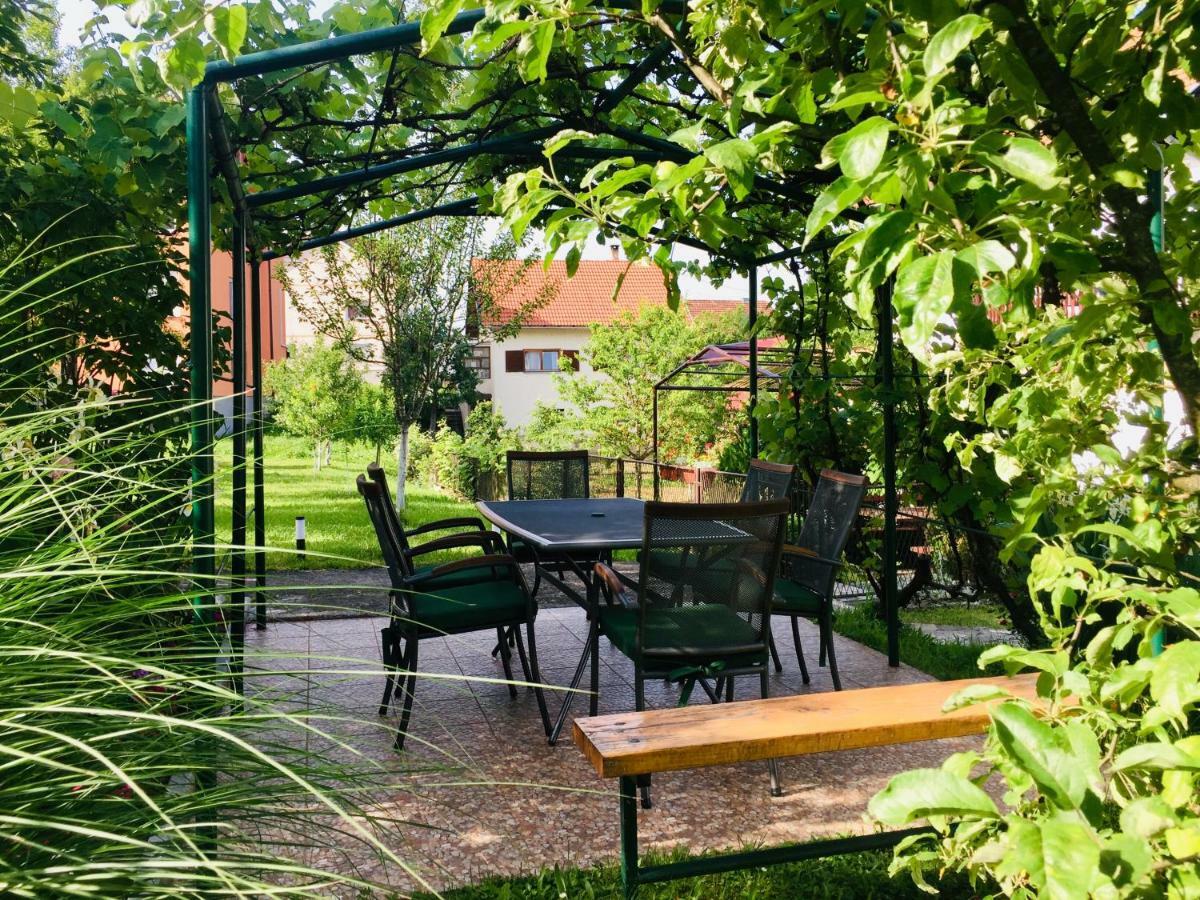 Apartment Garden Slunj Exterior photo
